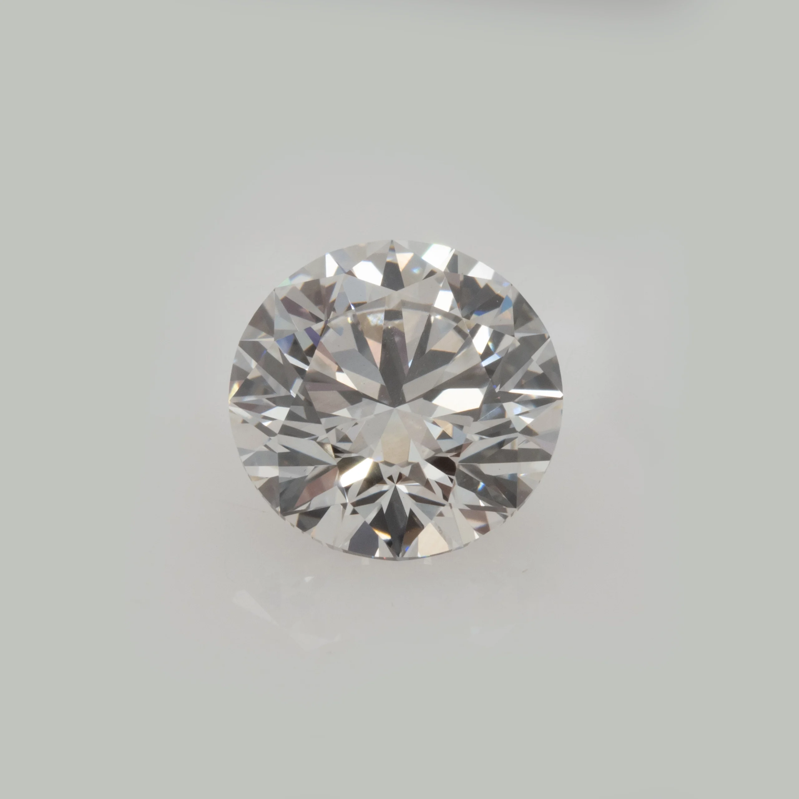 A 1.0ct Round Brilliant Cut Diamond - Emily Chelsea Jewelers