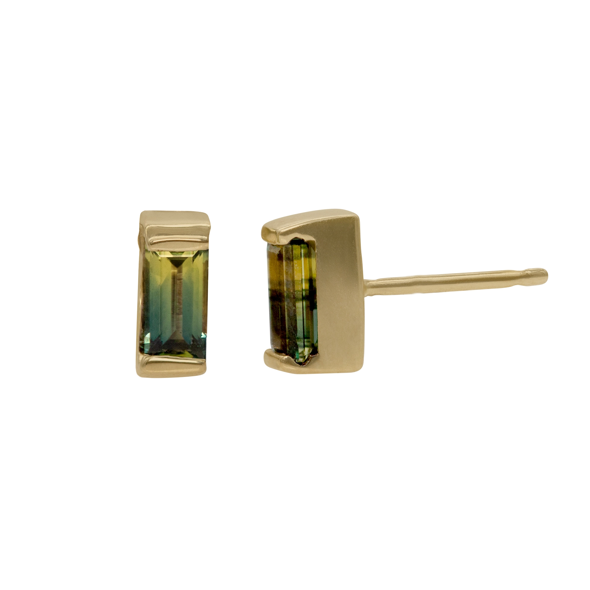 Bar-set stud earrings by Philadelphia’s Emily Chelsea Jewelry, featuring 5x2.5mm Australian baguette bicolor sapphires with a blue-to-yellow gradient.