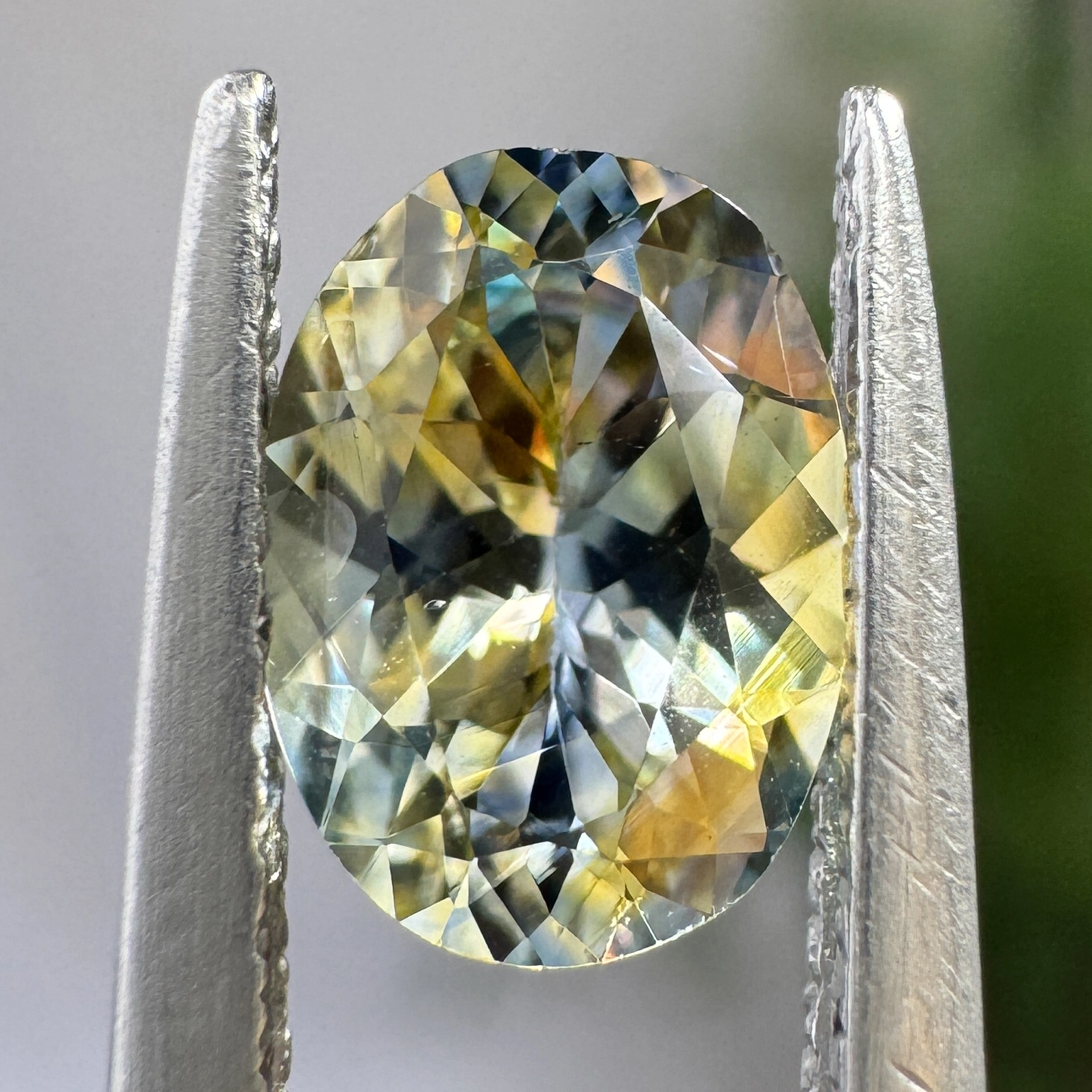 1.0ct Oval Sri Lankan Sapphire