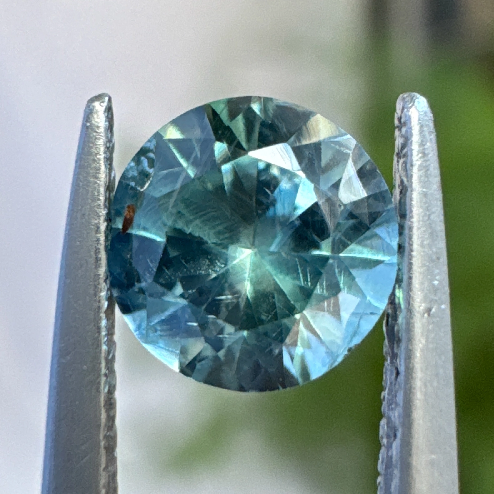 1.0ct Round Sri Lankan Sapphire