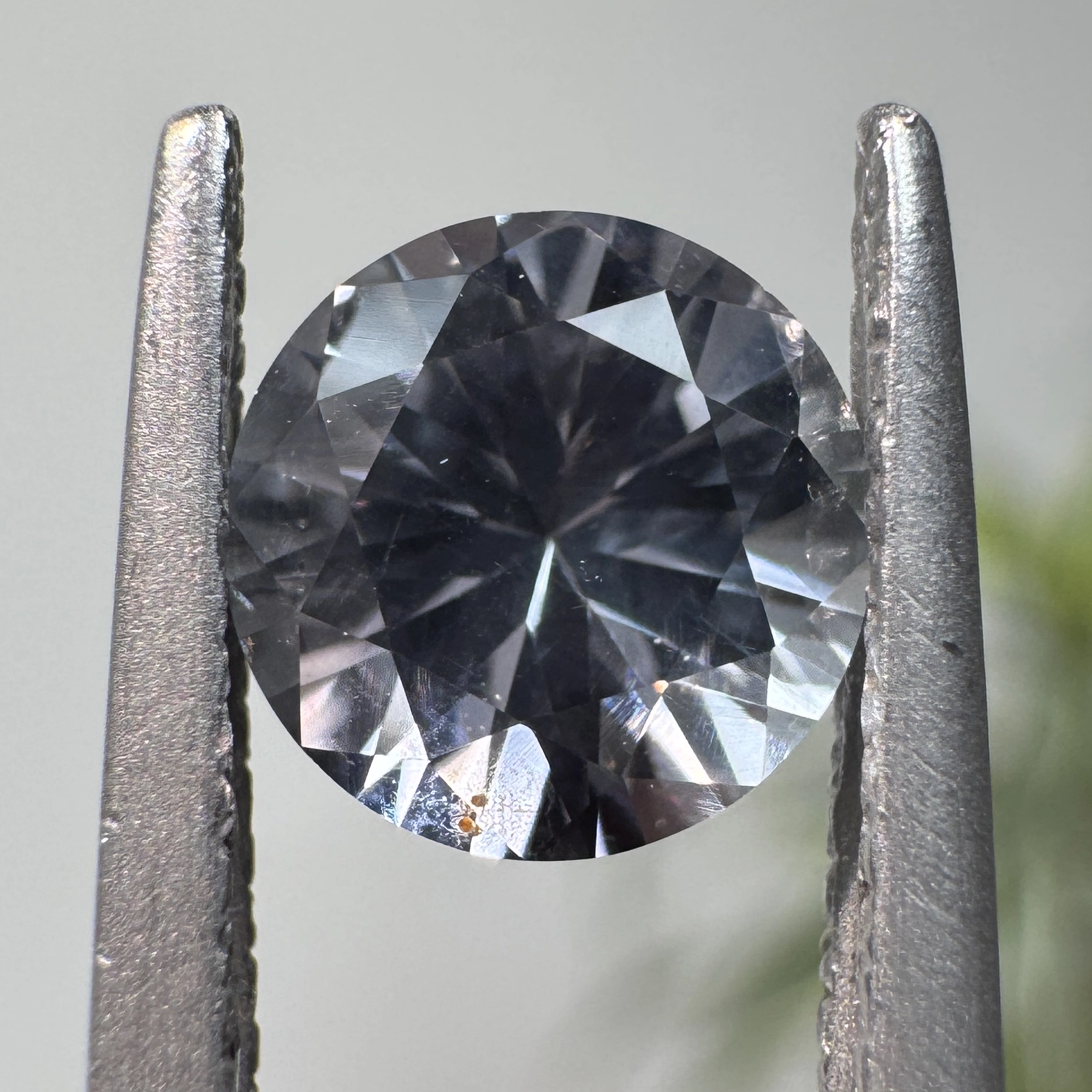 0.91ct Round Montana Sapphire