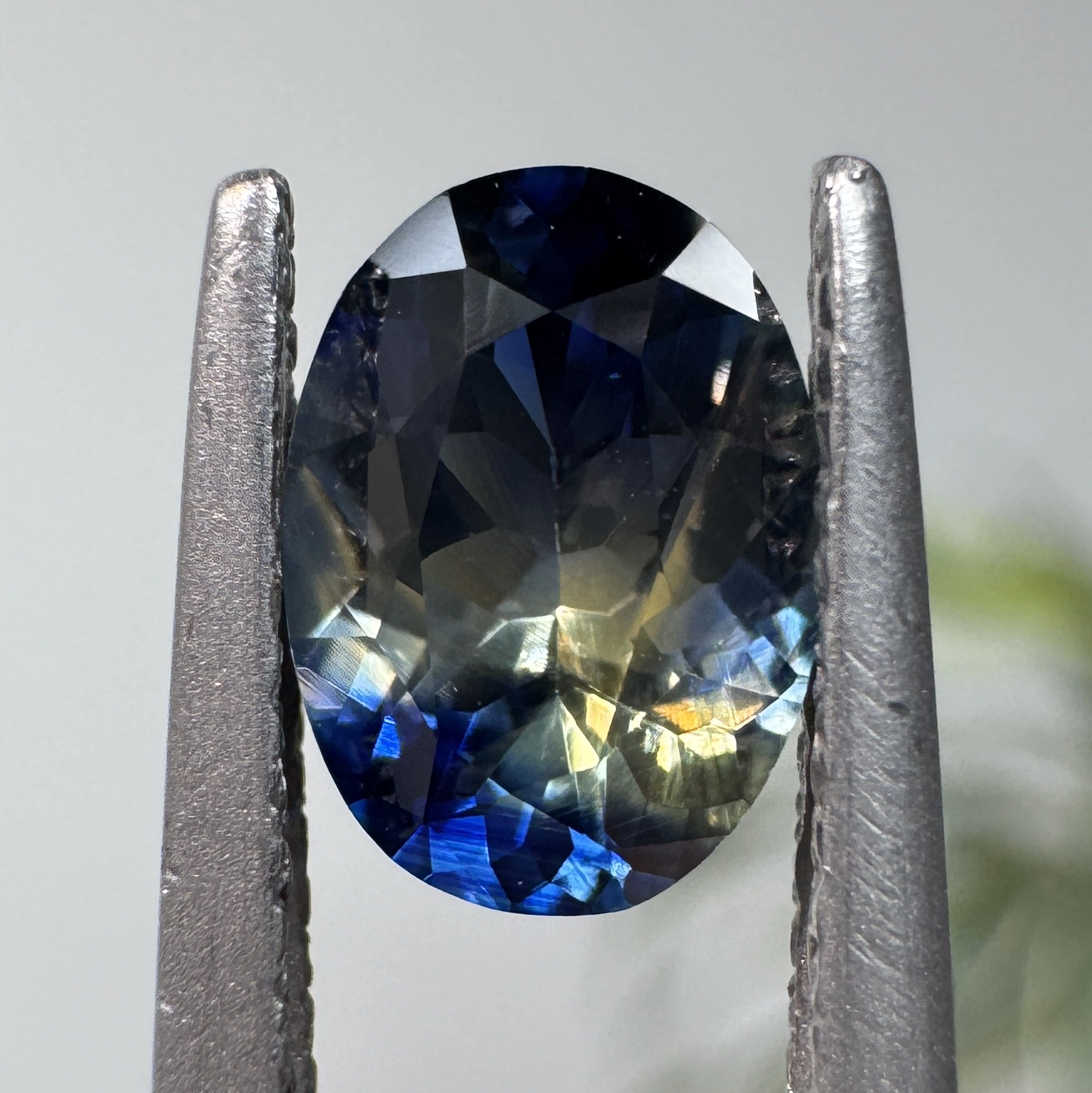 0.81ct Oval Sri Lankan Sapphire